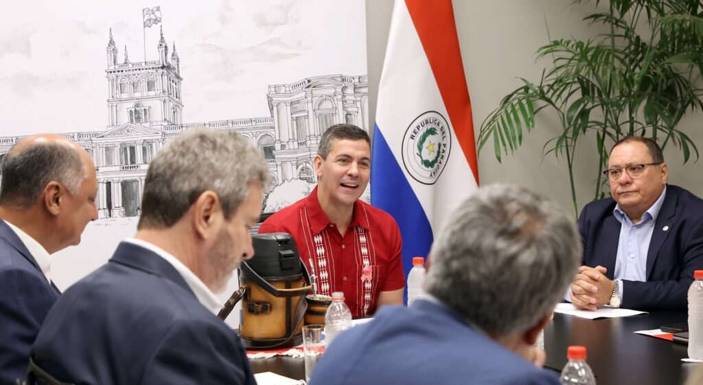 Peña con intendentes de Alto Paraná